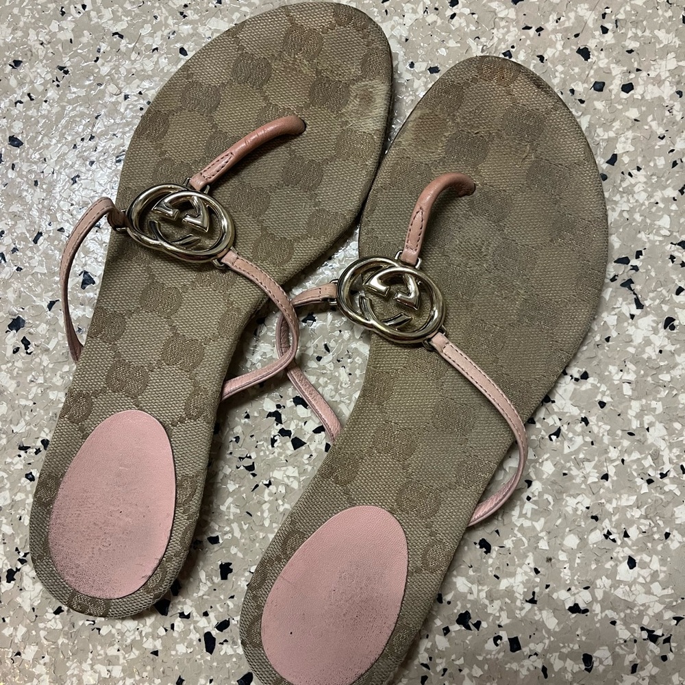 Gucci Women's Tan and Pink Sandals